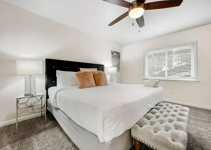The Entertainer Luxury In The Heart Of Holiday home Flagstaff