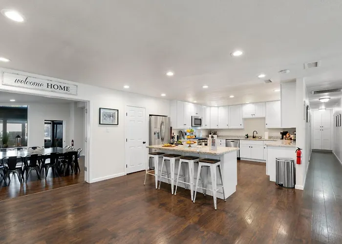 The Entertainer Luxury In The Heart Of Holiday home Flagstaff
